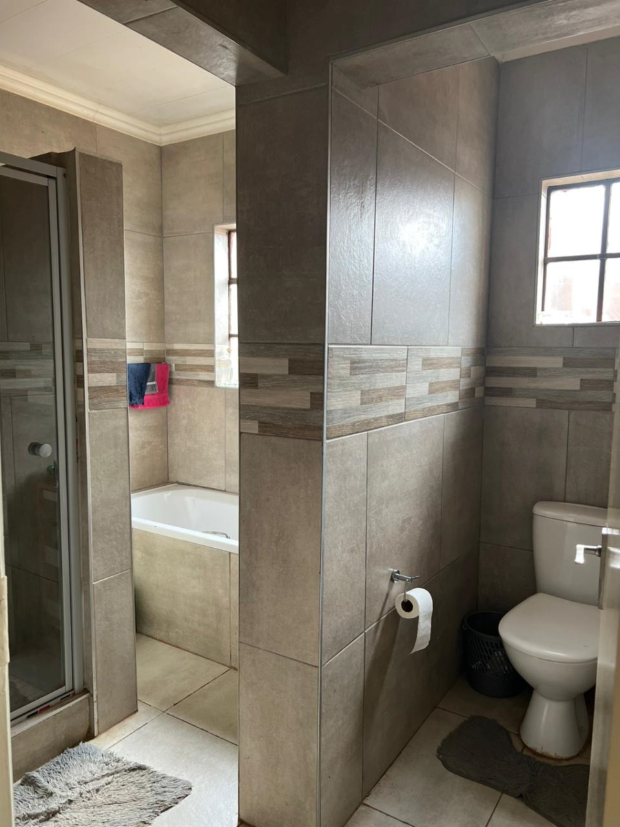 10 Bedroom Property for Sale in Ellaton North West
